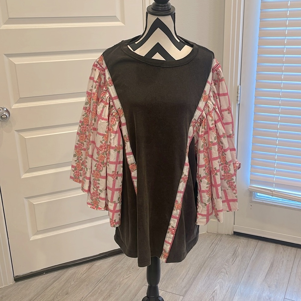 Free people M ruffle tshirt oversized